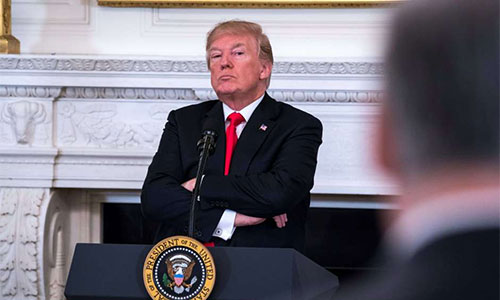 Donald Trumo Trump asegura fondos para construir el muro en la frontera con México